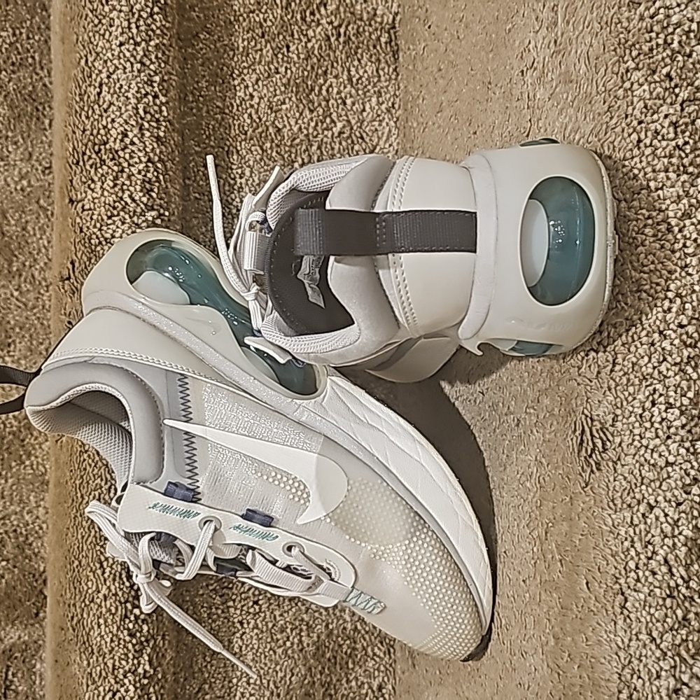 NIKE Air Max